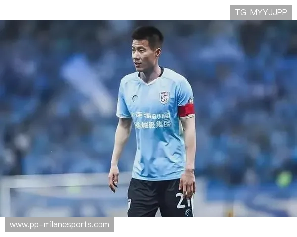 大连英博吕鹏依旧坚守，保级目标明确