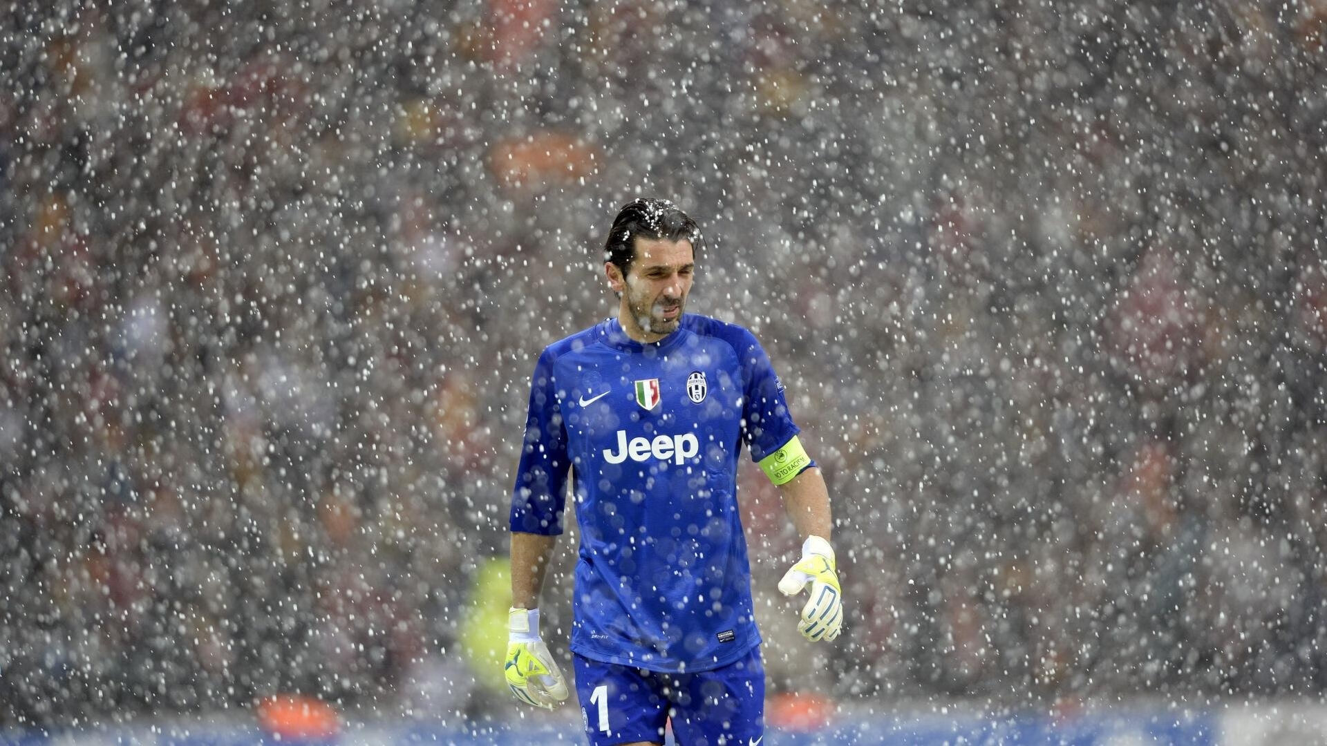 米兰体育网页版-英超赛季中后期球员肌肉损伤风险与训练节奏关系研究，英超各队伤病